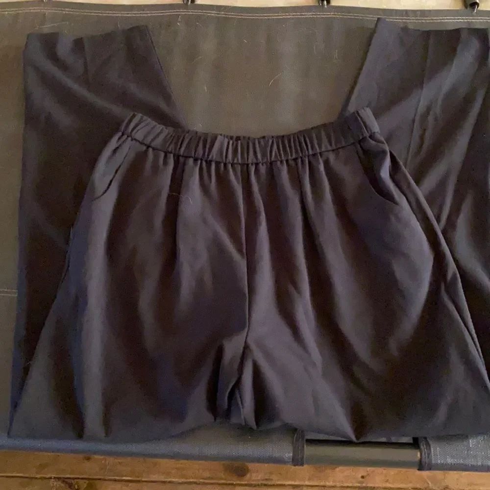 Briggs Petite stretch waist band pants sz. 6 petite